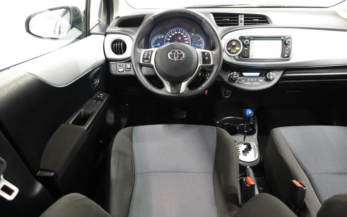 Toyota Yaris cena 39900 przebieg: 98660, rok produkcji 2012 z Kcynia małe 781